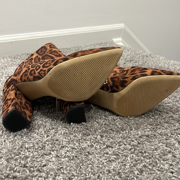 Animal print booties. - Picture 3 of 4